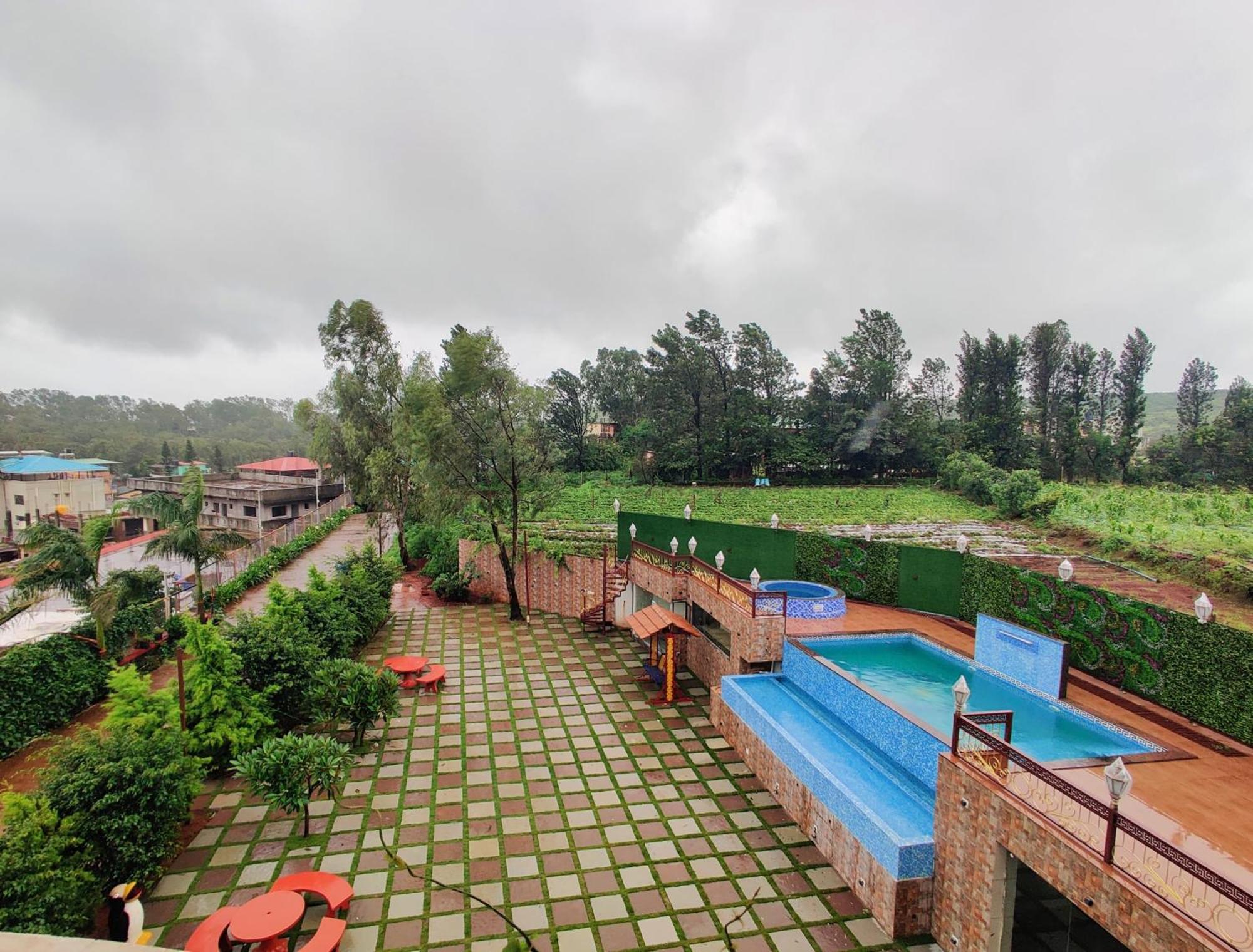 Quinte Hills Residency Villa Panchgani Bagian luar foto
